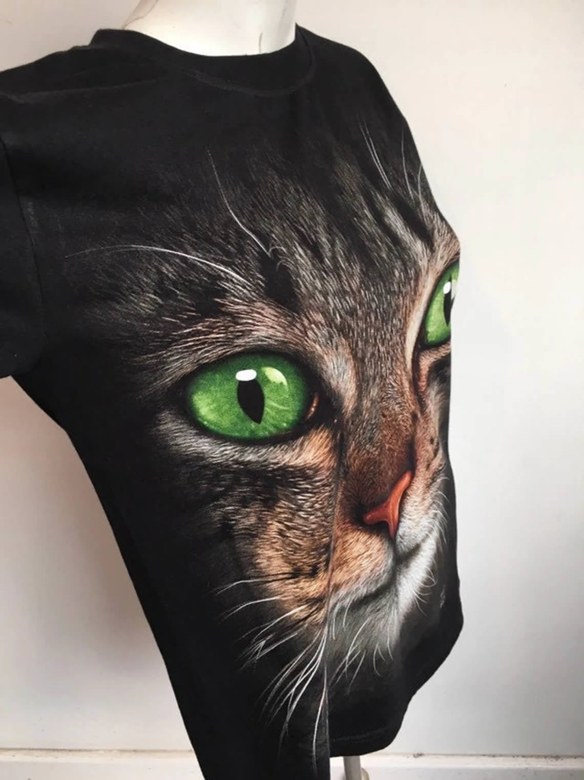Hand printed Cat Lover feline fan BFF black emerald green eyes short sleeve black T-shirt top - Redmutha on Etsy